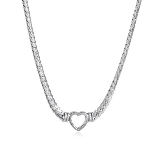 Vale Retro Heart Necklace