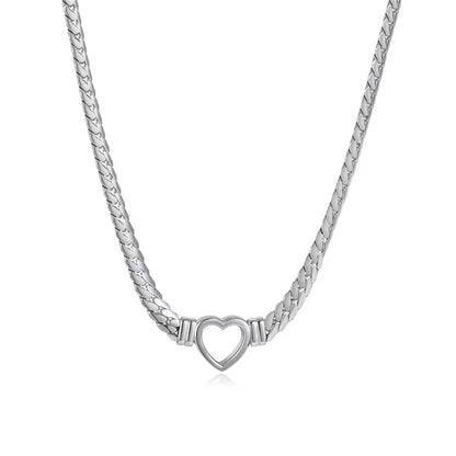 Vale Retro Heart Necklace